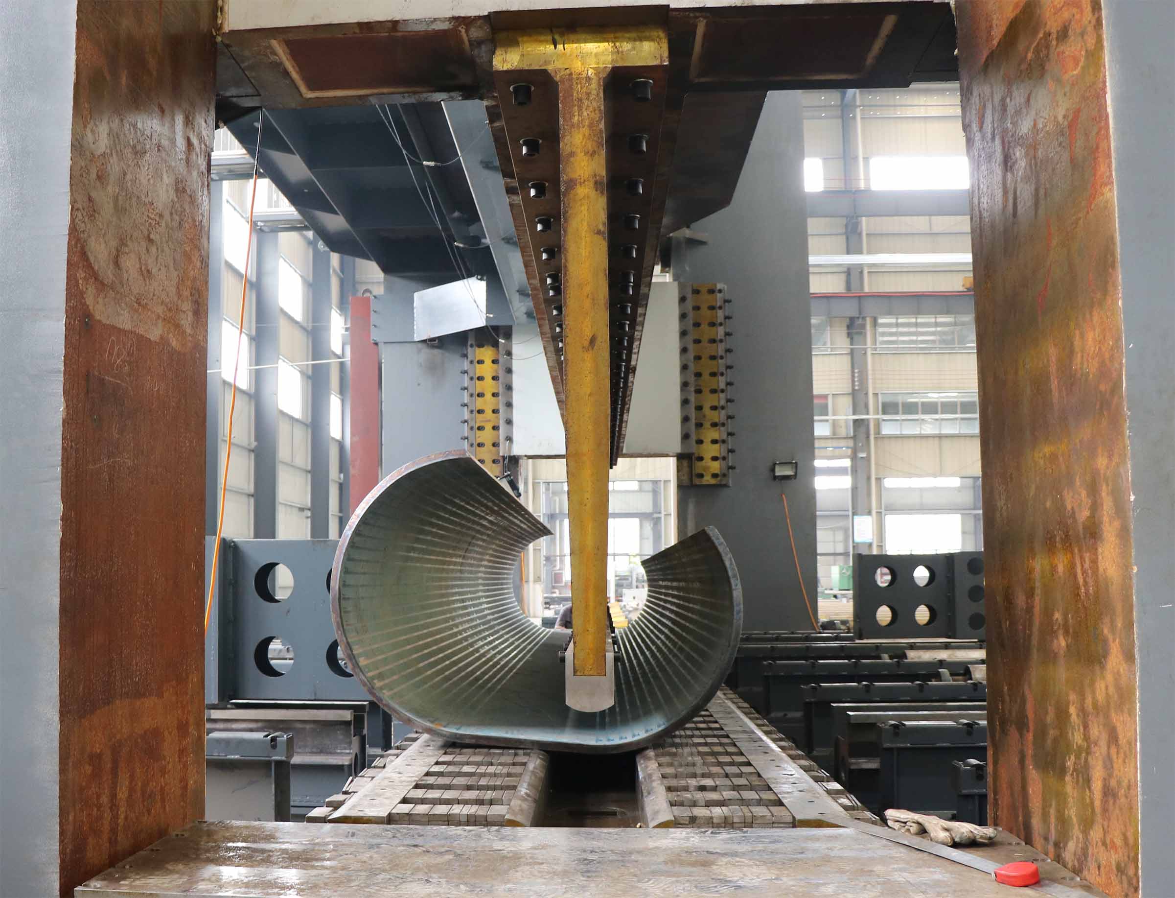 pipe bending machine